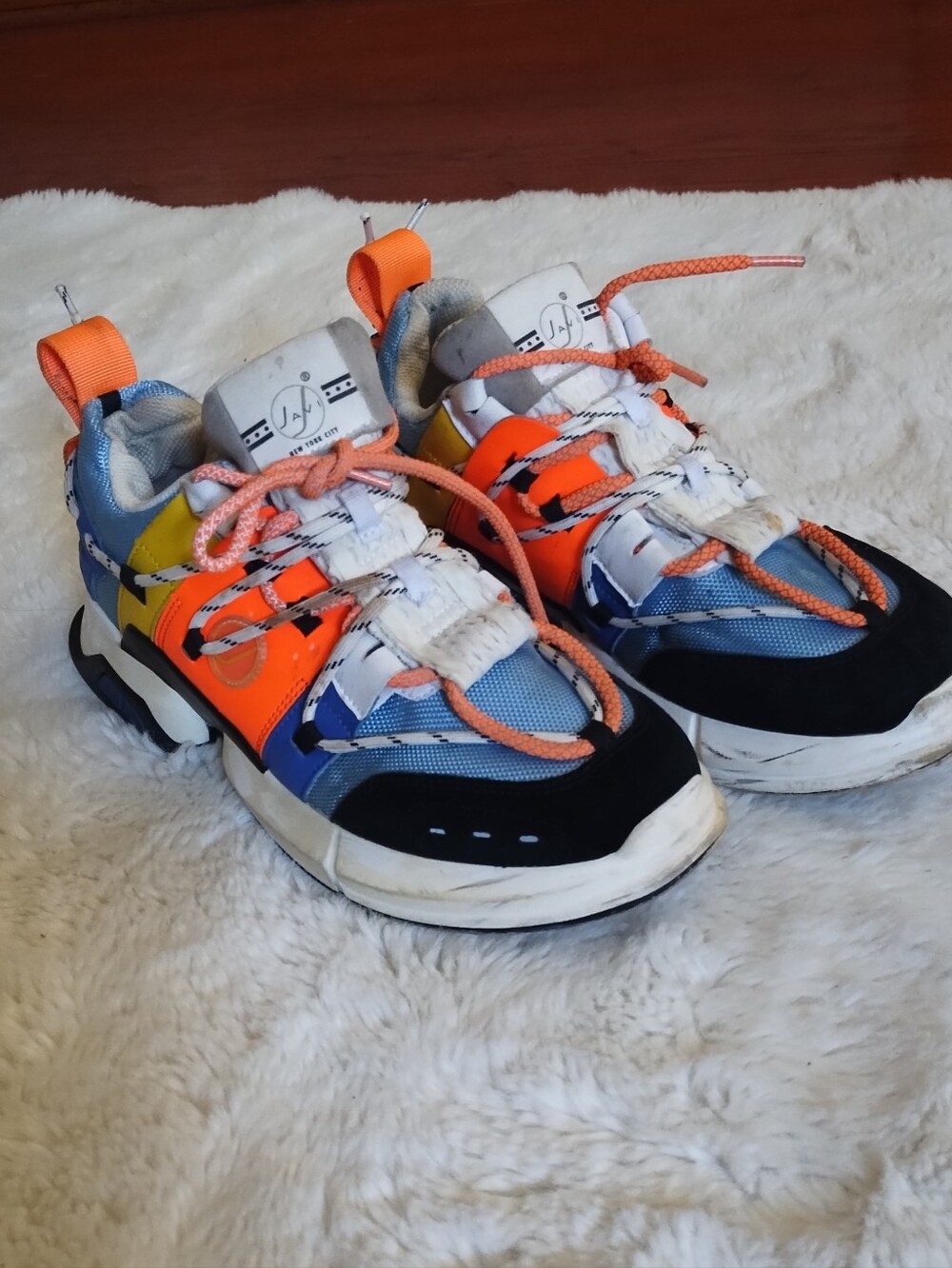 Men's Multicolor Athletic Sneakers with Orange and Blue Accents